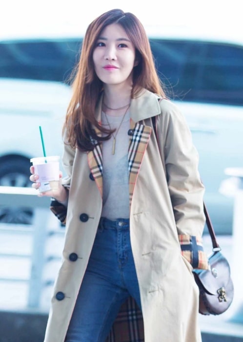 Lee Hae-ri as seen at Incheon International Airport on March 31, 2018