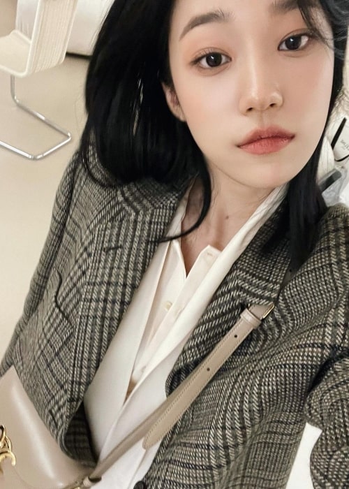 Roh Yoon-seo as seen in a selfie that was taken in July 2022