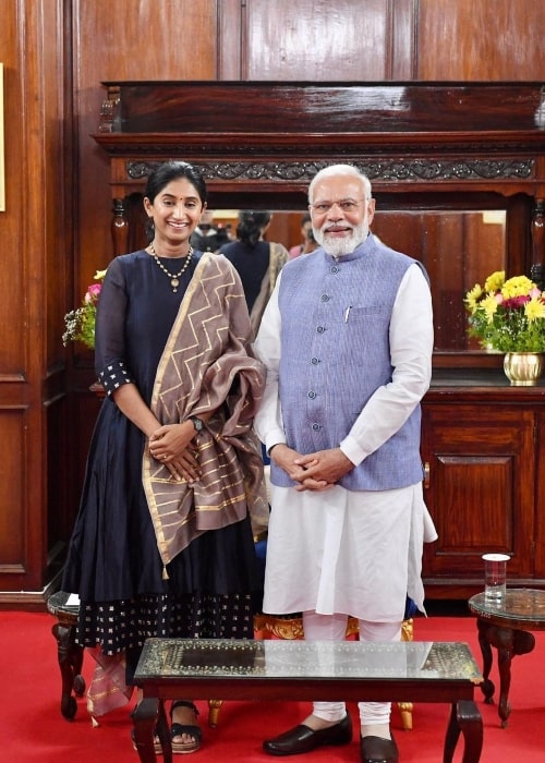 Shraddha as seen in a picture with Prime Minister Narendra Modi in February 2023