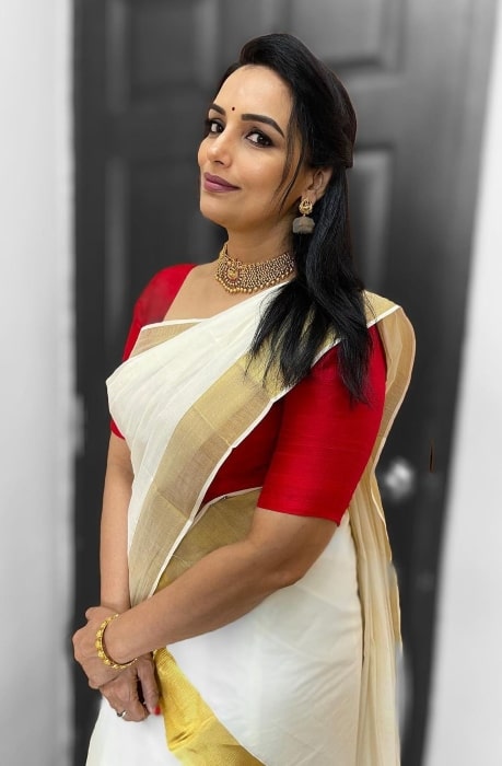 Shwetha Menon as seen while posing for a picture in Kochi, India in March 2022