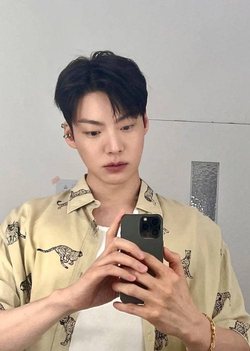 Ahn Jae-hyun as seen while taking a mirror selfie in July 2022