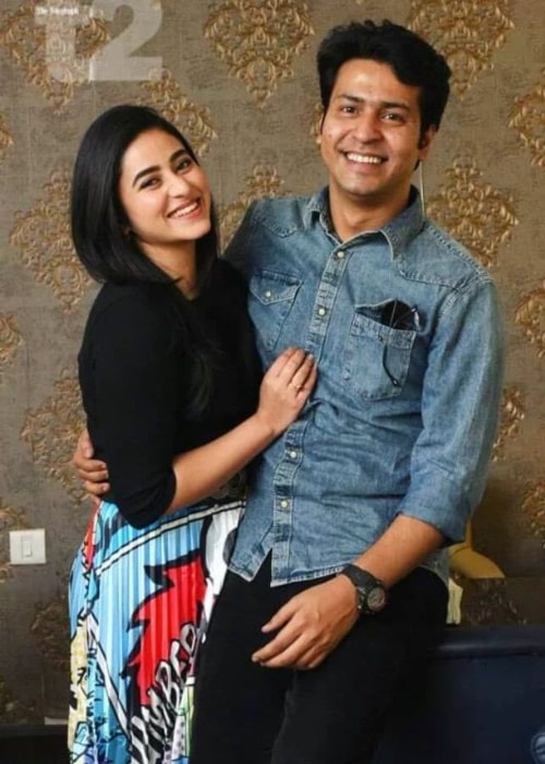 Anirban Bhattacharya smiling for the camera with Ridhima Ghosh in January 2022