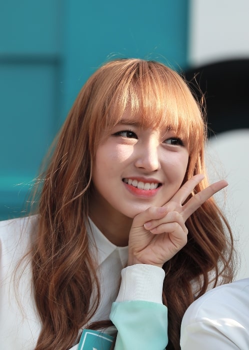 Cheng Xiao smiling for a picture in June 2016