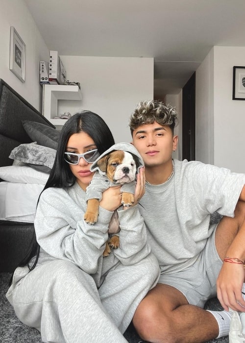 Fernanda Ortega as seen in a picture with her boyfriend Juanse Orozco and their dog Nara in February 2023