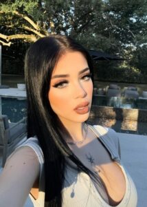 Fernanda Villalobos Height, Weight, Age, Boyfriend, Family