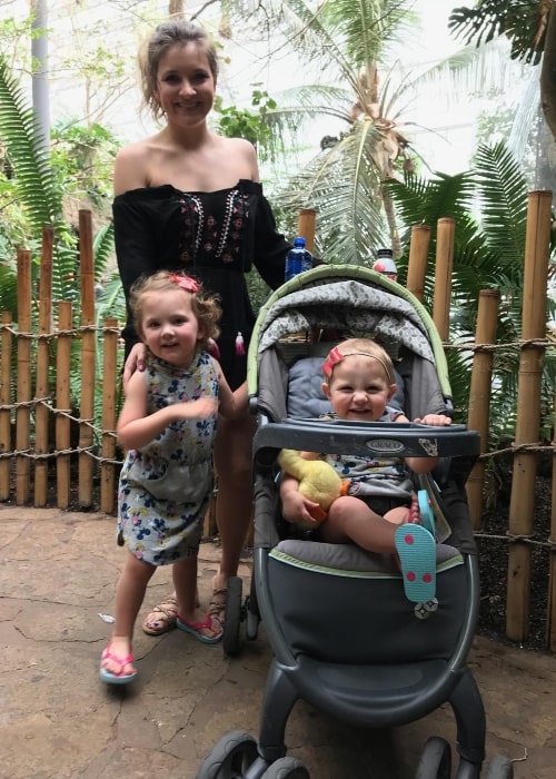 Jenna Maher as seen in a picture that was taken with her children Maela and Laekyn in May 2018