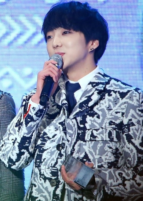 Kang Seungyoon with Winner at the Melon Music Awards on November 13, 2014
