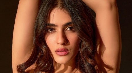 Kavya Thapar Height, Weight, Age, Education, Biography