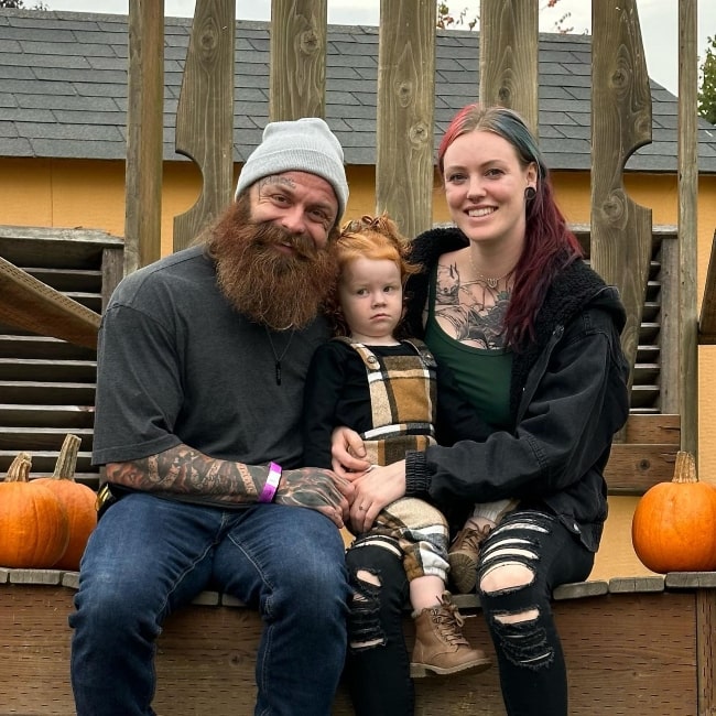 Kevin Clevenger as seen in a picture with his wife Brandy Clevenger and their daughter Viola in October 2022