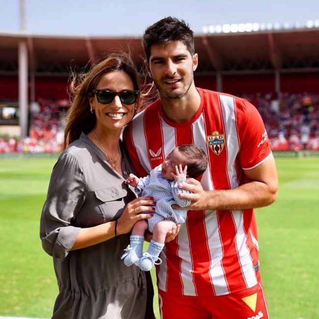 Lucia Villalon as seen in a picture with her beau footballer Gonzalo Melero and their child October 2022