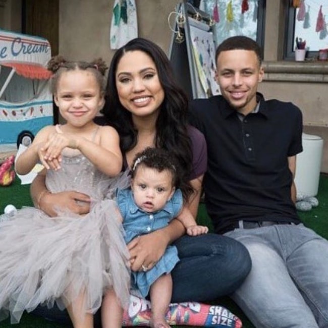 Riley Curry as seen in a picture with her parents Ayesha and Stephen and her sister Ryan in October 2016