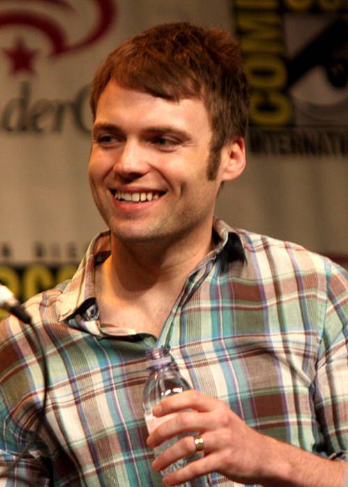 Seth Gabel as seen speaking at Wondercon in 2012