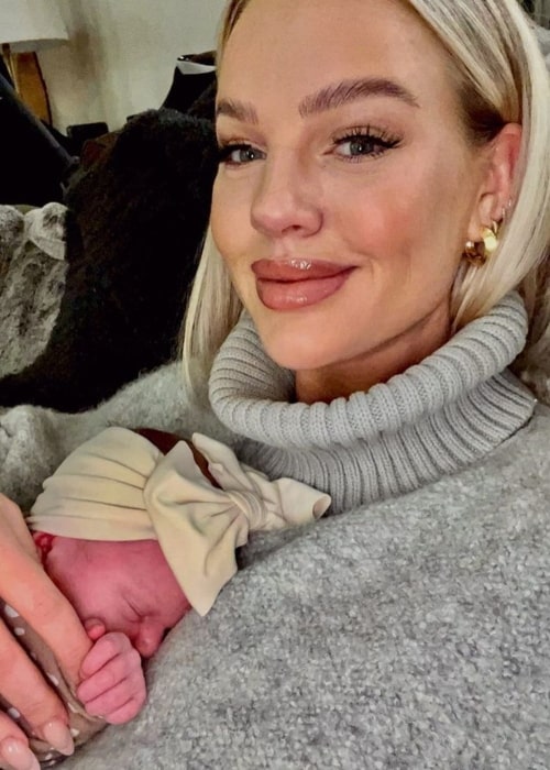 Summer Duncan as seen a selfie with her daughter Presley Fawn Pardi in March 2023
