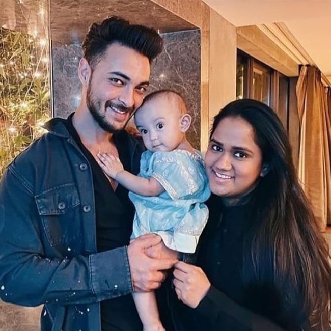 Ayat Sharma as seen in a picture with father Aayush and Arpita in December 2020