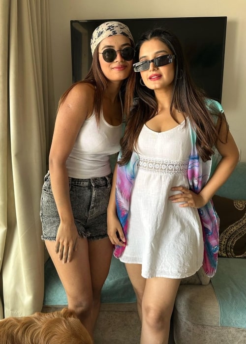 Ayushi Khurana as seen in a picture with her friend Mairina Singh in March 2023