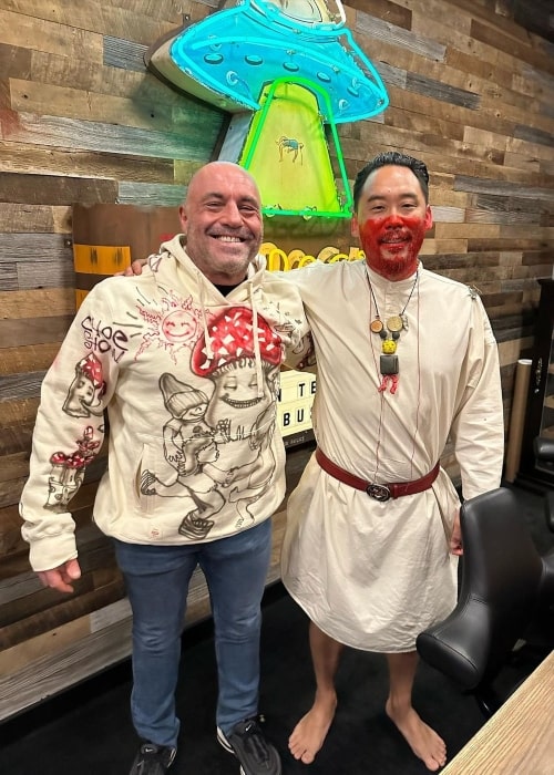 David Choe (Right) smiling for the camera alongside Joe Rogan in April 2023