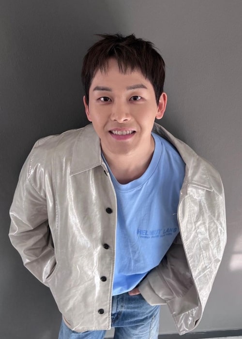 Hoya as seen while smiling for a picture in March 2023