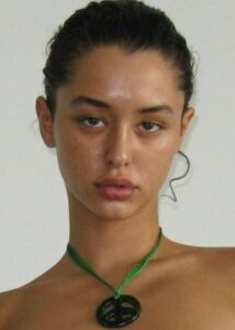 Isabella Elei Height, Weight, Age, Boyfriend, Ethnicity, Family