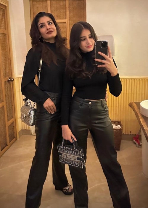 Rasha Thadani as seen in a selfie with her mother Raveena Tandon in October 2022