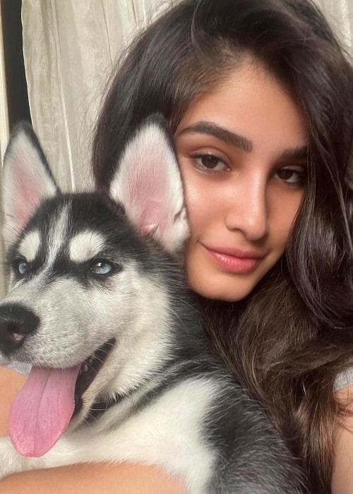 Rasha Thadani as seen in a selfie with her pet dog Alaska in June 2022