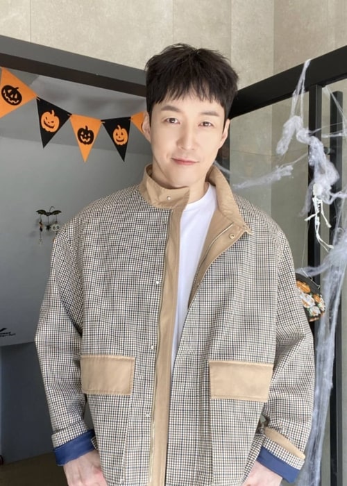 Shim Hyung-tak as seen while posing for a picture in October 2020