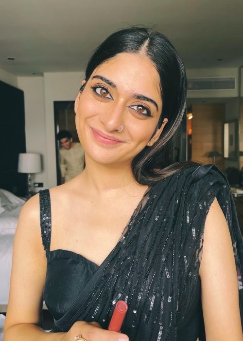 Tanya Maniktala as seen while smiling for a picture in October 2022