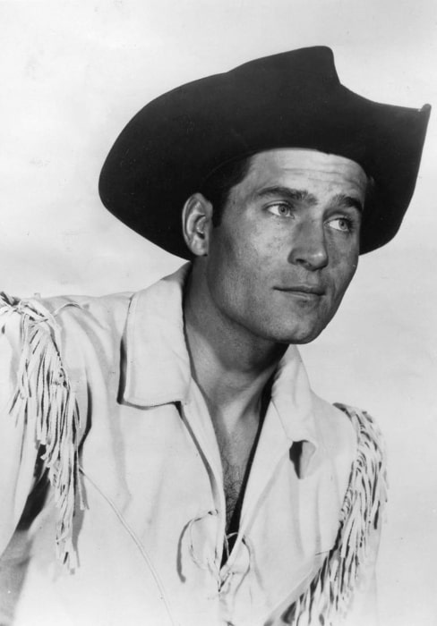 Clint Walker in a still as Cheyenne from the television show of the same name in 1960