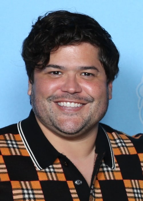 Harvey Guillén at GalaxyCon Richmond in 2022