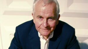 Ian Holm