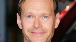 Steven Mackintosh