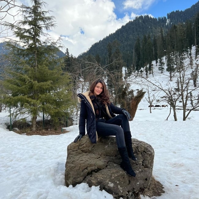 Waluscha De Sousa posing for a picture in Pahalgam in Jammu and Kashmir, India in February 2022