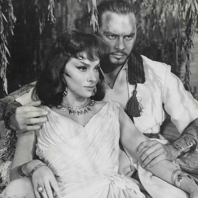 Yul Brynner and Gina Lollobrigida in 'Solomon and Sheba' (1959)