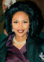 Lynn Whitfield Height, Weight, Age, Spouse, Net Worth