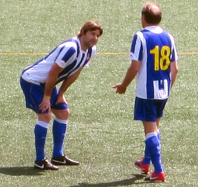 Mauricio Pochettino (Left) as seen while playing for Espanyol in a veterans' match in 2011