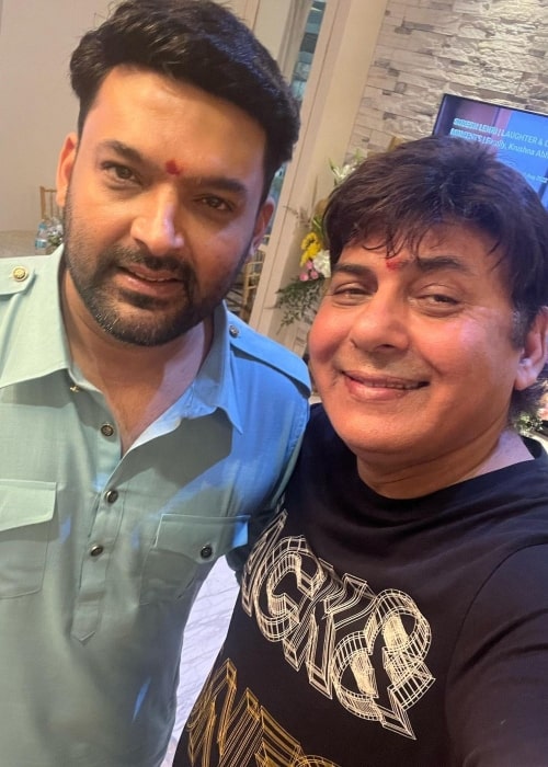 Sudesh Lehri (Right) in a selfie with Kapil Sharma