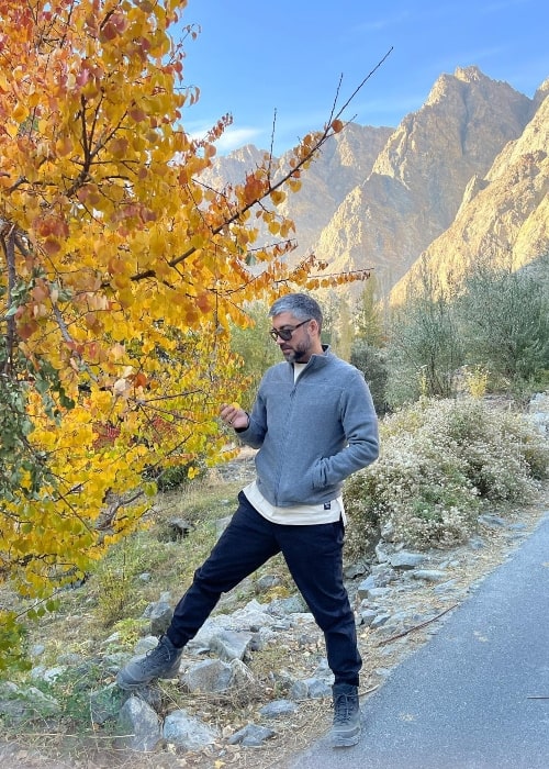 Amit Sharma posing for a picture in Jammu and Kashmir in November 2022