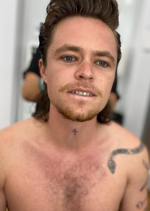 Harrison Gilbertson as seen shirtless in an Instagram post in November 2021