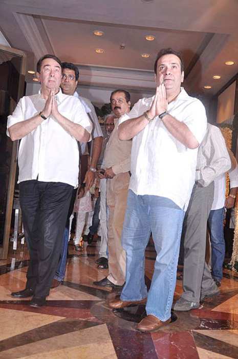 Rajiv Kapoor (right) as seen with his brother Randhir Kapoor at Rajesh Khanna's prayer meet in 2012