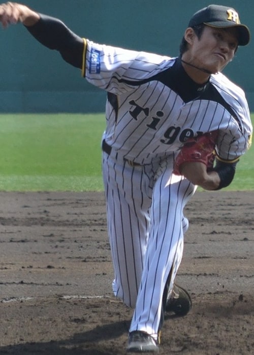Shintaro Fujinami as seen while playing with the Hanshin Tigers in 2013