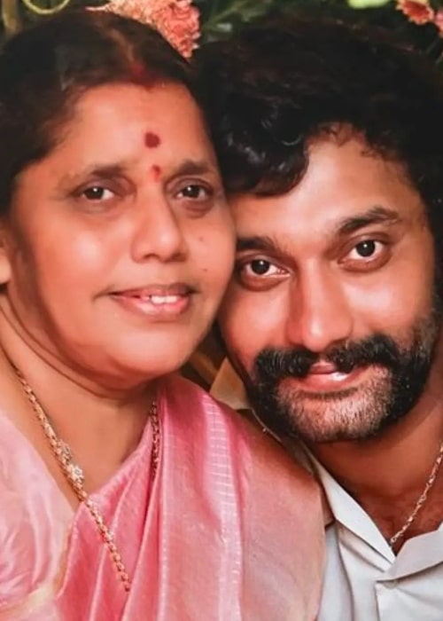 Arulnithi as seen while smiling alongside his mother in August 2022