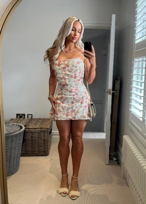 Charley Hull as seen while taking a mirror selfie in August 2023