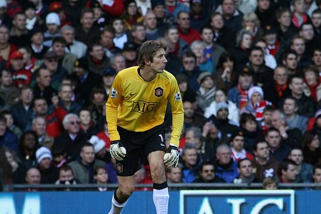 Edwin van der Sar as seen playing for Manchester United in 2006