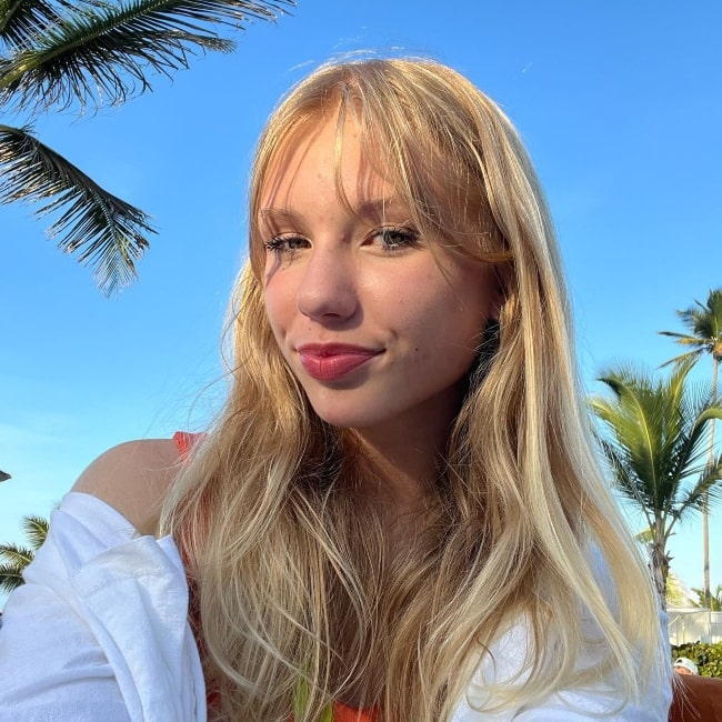Francesca From Francesca And Leah as seen in a selfie that was taken in June 2023, at Nickelodeon Hotels & Resorts Punta Cana