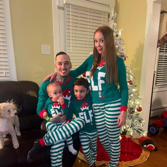 Jada Cacchilli as seen in a picture with her son Roman (Left), nephew (Right), and beau Mikey on Christmas in December 2022, at Mount Pocono, Pennsylvania