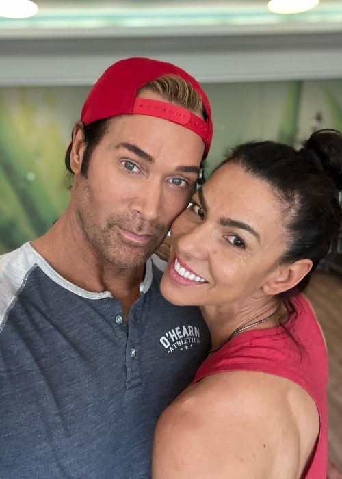 Mike O'Hearn as seen while taking a selfie with Mona Muresan in Miami, Florida in May 2023