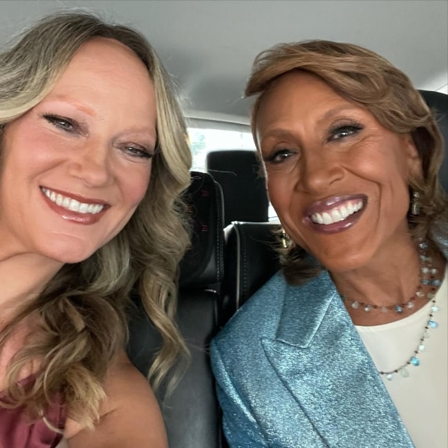 Amber Laign and Robin Roberts in a selfie that was taken in July 2023
