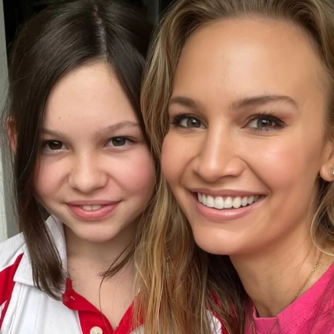 Emilia Saccone Joly Height Weight Age Facts Family