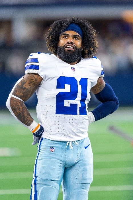 Ezekiel Elliott as seen with the Dallas Cowboys prior to a game in Arlington, Texas on December 26, 2021