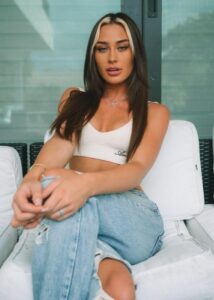 McKinley Richardson Height, Weight, Age, Boyfriend, Family