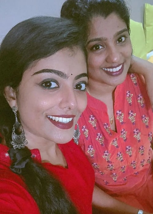 Merin Philip as seen in a selfie with her sister-in-law Stephy Melvyn in October 2022, in Kochi